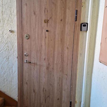 Apartamentai Sukileliu Pr. カウナス エクステリア 写真