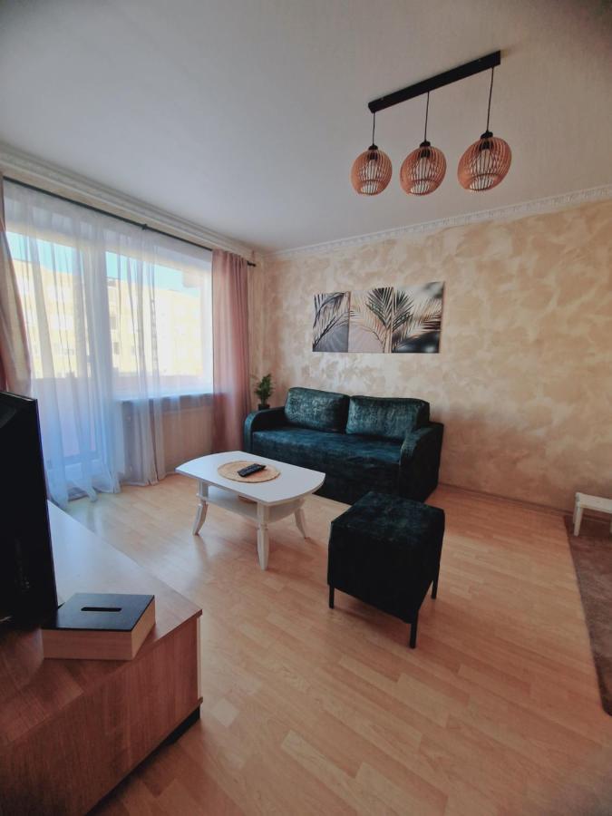 Apartamentai Sukileliu Pr. カウナス エクステリア 写真